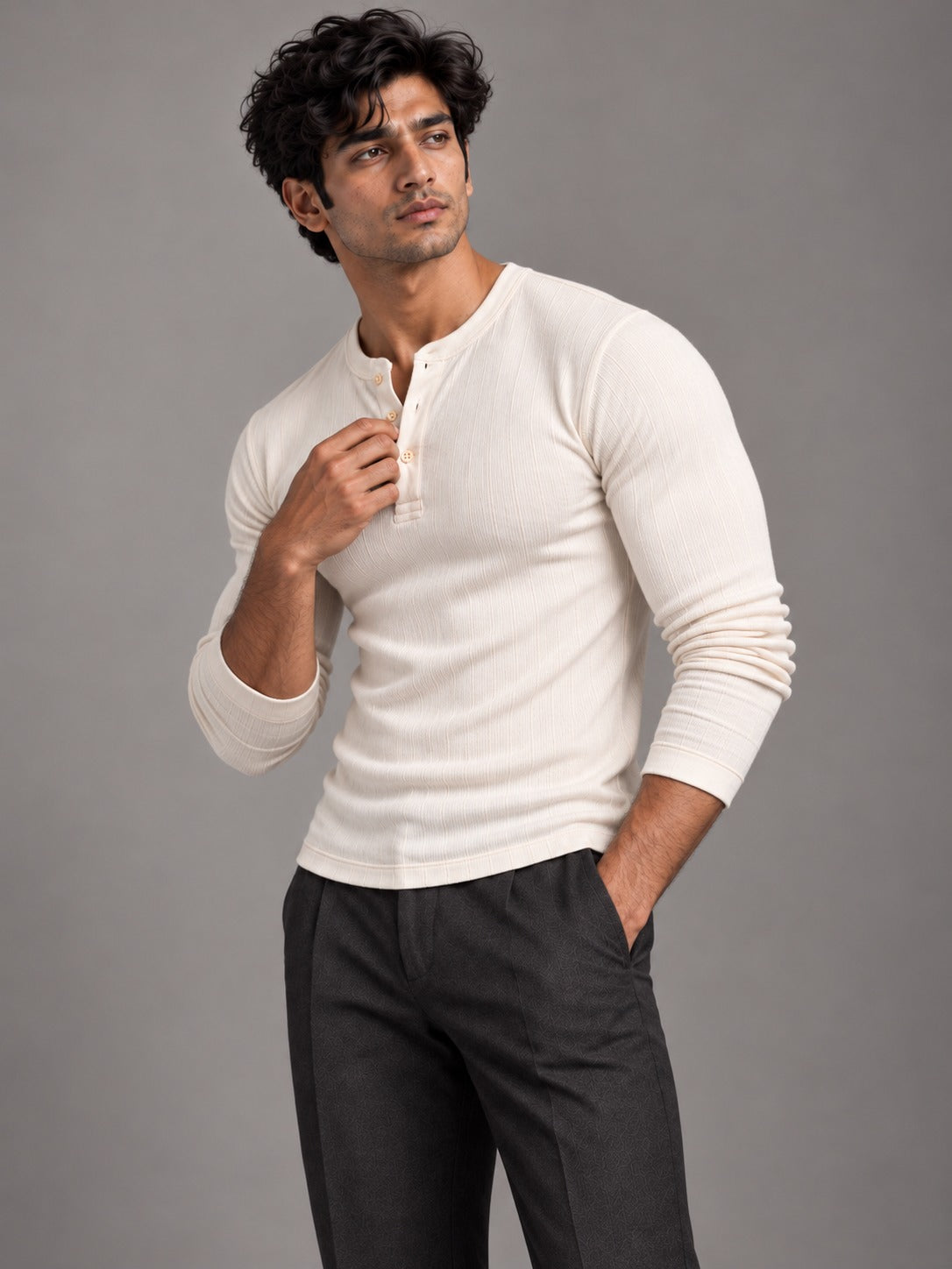 Rowan Henley White three-quarter view